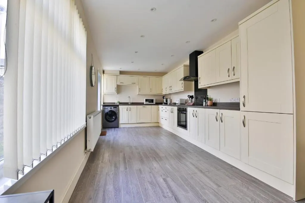 Stayright 3 Bedroom Home Near Central Cardiff - Sleeps 6 United Kingdom
