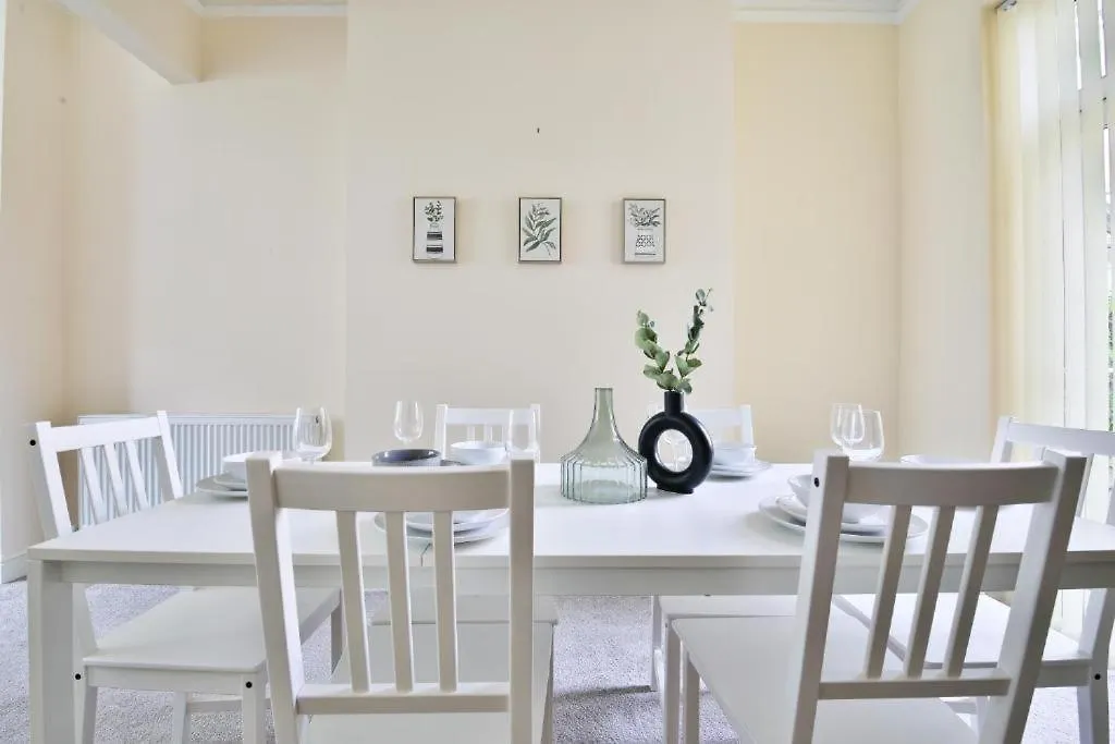 Stayright 3 Bedroom Home Near Central Cardiff - Sleeps 6 0*,