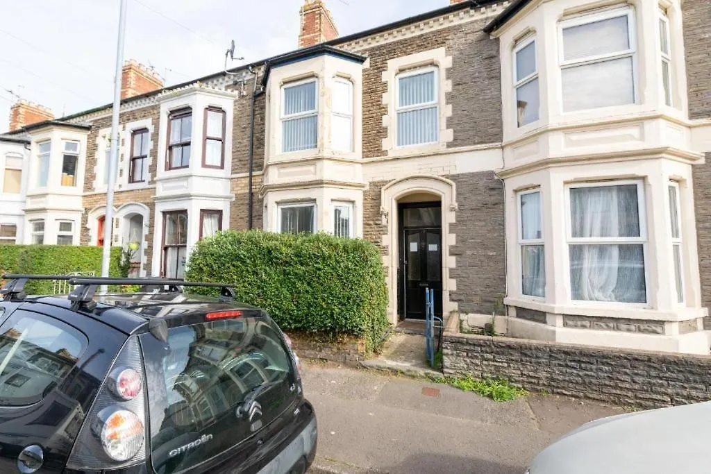 Stayright 3 Bedroom Home Near Central Cardiff - Sleeps 6 Apartment