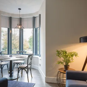 Park Lane By Urban Space Aparthotel